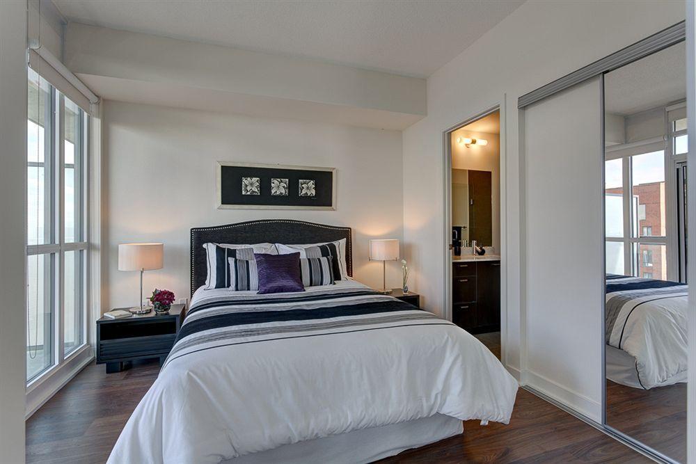 Downtown Mississauga Executive Suites Sq1 Dış mekan fotoğraf