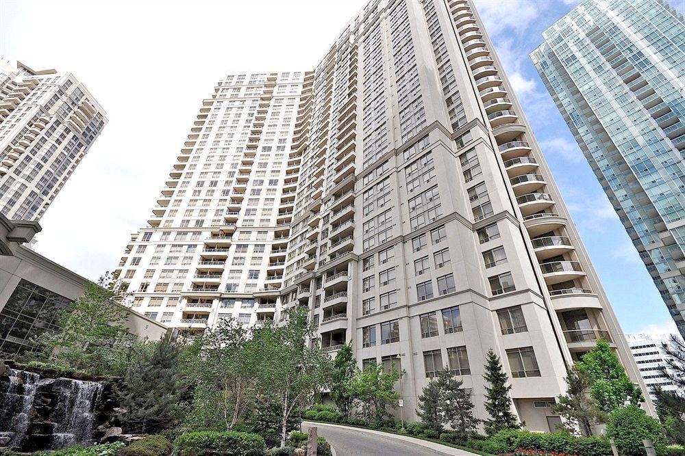 Downtown Mississauga Executive Suites Sq1 Dış mekan fotoğraf