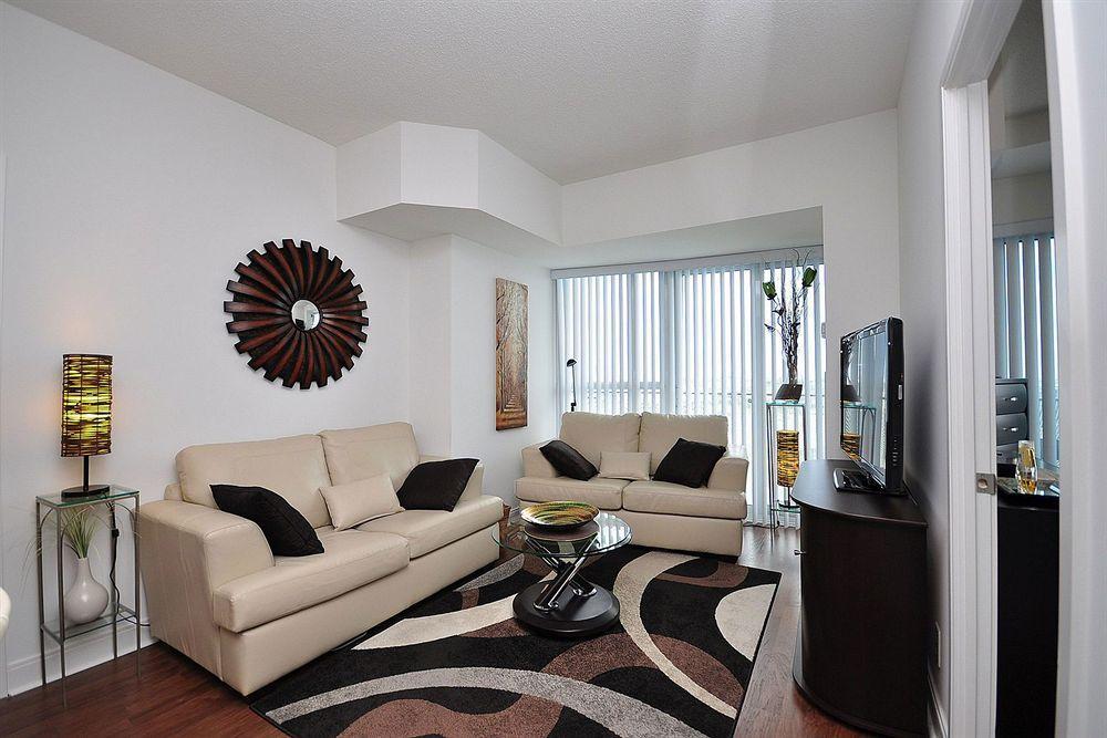 Downtown Mississauga Executive Suites Sq1 Dış mekan fotoğraf