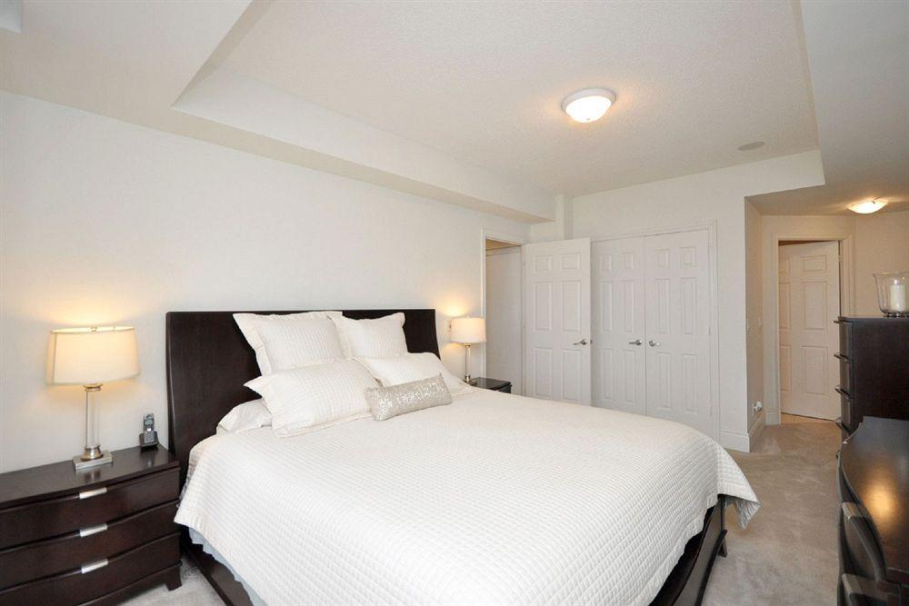 Downtown Mississauga Executive Suites Sq1 Dış mekan fotoğraf