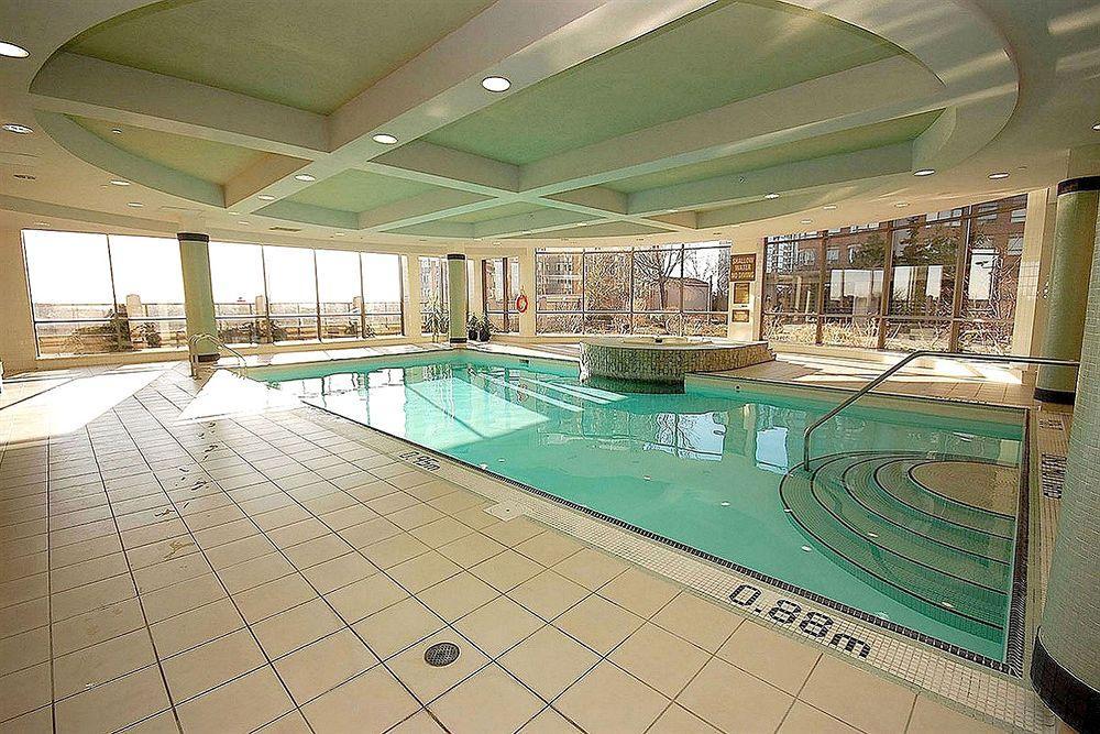 Downtown Mississauga Executive Suites Sq1 Dış mekan fotoğraf