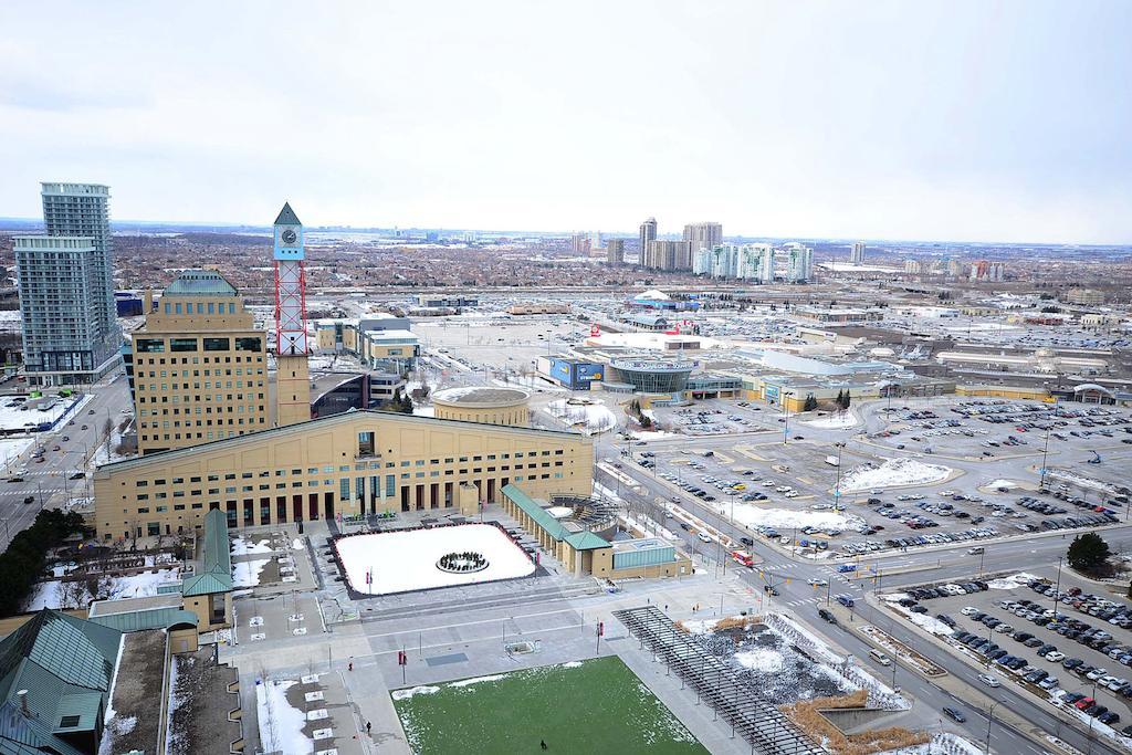 Downtown Mississauga Executive Suites Sq1 Dış mekan fotoğraf