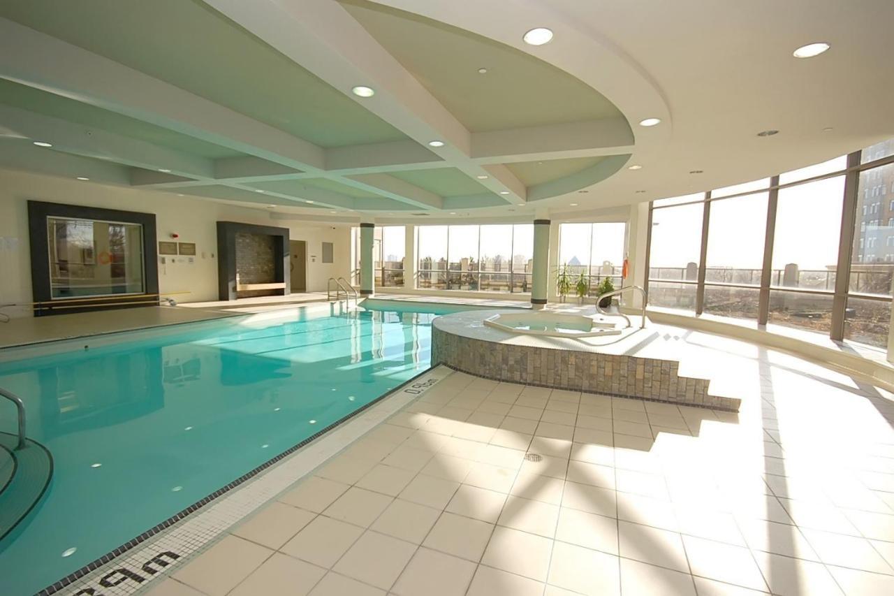 Downtown Mississauga Executive Suites Sq1 Dış mekan fotoğraf
